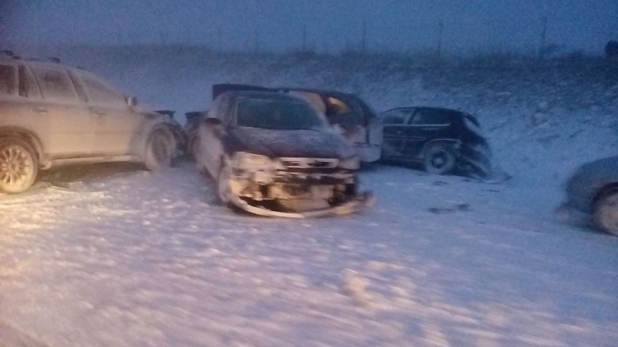 Извънредно! Затвориха пътя Петолъчката-Бургас, хиляди остават в снежния капан!