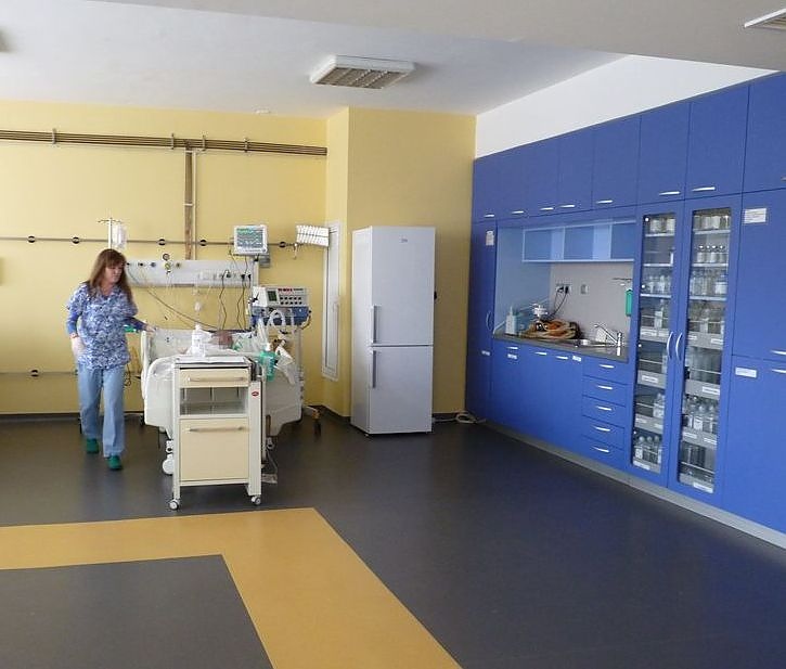 УМБАЛ Бургас напълно модернизира най-голямата зала в Реанимация