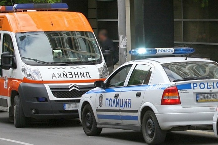 Жена даде назад и блъсна 6-годишно дете в Бургас