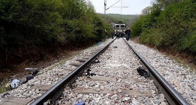 Влак помете мъж край айтоското село Тополица