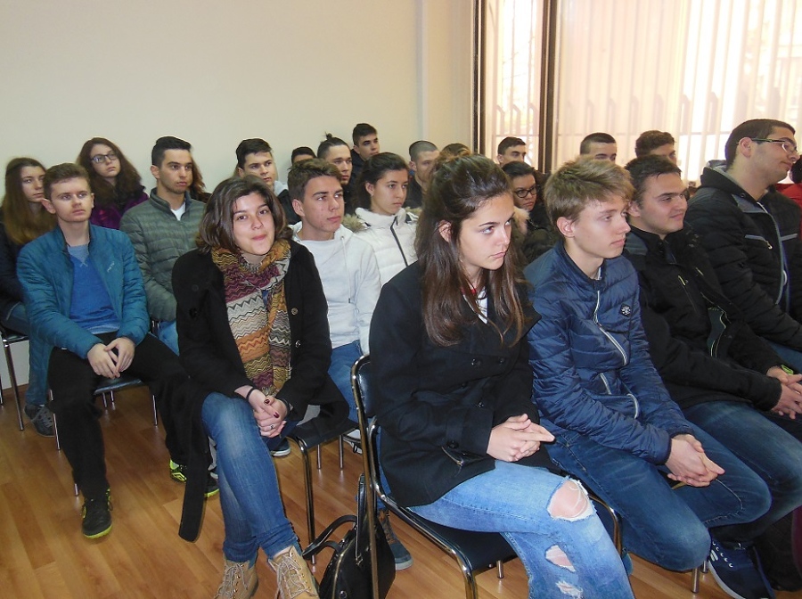 Ученици облякоха магистратски тоги и влязоха в Апелативния съд в Деня на отворените врати