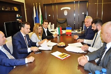 Бургас и Брашов подписаха споразумение за побратимяване