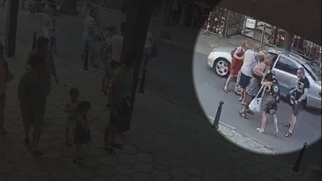 Задържаха 21-годишния Тодор, нападнал незрящи туристи в Несебър