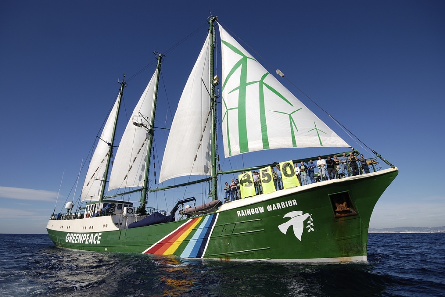 Ветроходът Rainbow Warrior на Грийнпийс пристига в Бургас