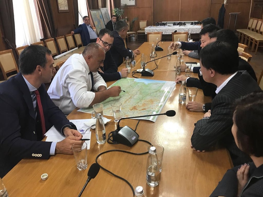 Китайски инвеститори са причината за изненадващата визита на премиера Бойко Борисов в Бургас (ВИДЕО)