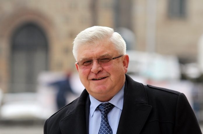 Новият министър на здравеопазването е Кирил Ананиев
