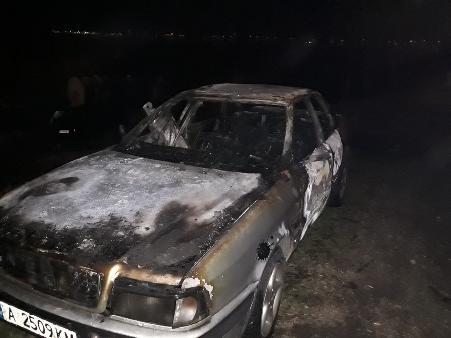 Кола избухна в пламъци в движение край бургаския ж.к. \