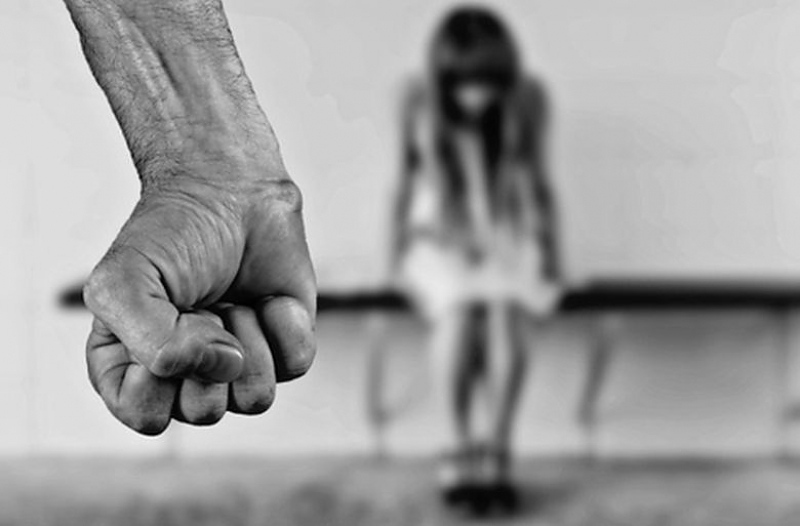 Насилие в Бургас! Мъж нападна 16-годишна ученичка, след която я отвлече!