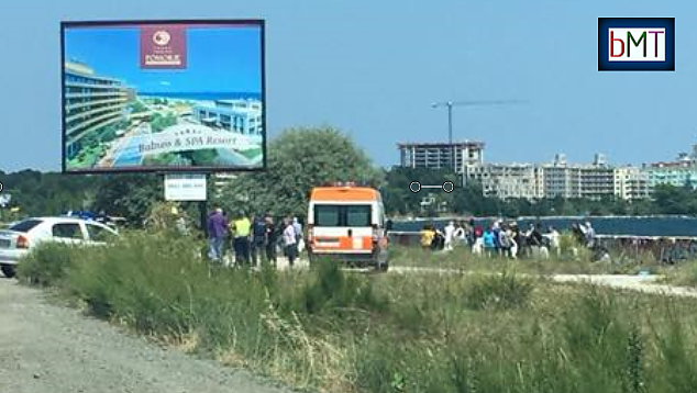 Извънредно! Пътнически автобус пламна на пътя Бургас-Поморие, евакуираха хората (СНИМКИ)