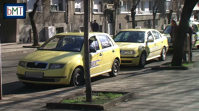 Заради надписани сметки и отказани курсове бургаски общински съветници искат искат засилен контрол над таксиметровите коли