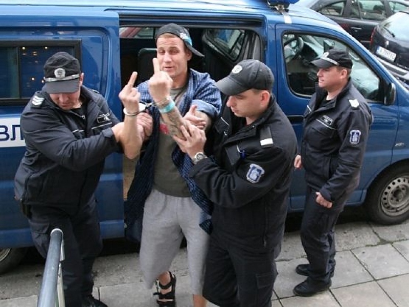 Малката Рижа отново подсъдим, наказват го заради екшъна, който сътвори в бургаския ж.к. \