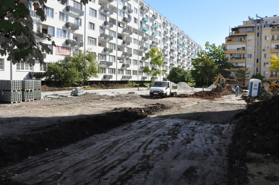 Добра новина за бургаските шофьори, изграждат близо 200 нови паркоместа