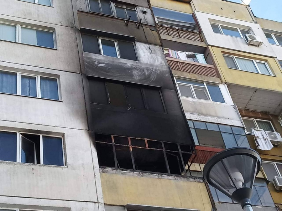Полицията разкри причината за големия пожар в блока в ж.к. \