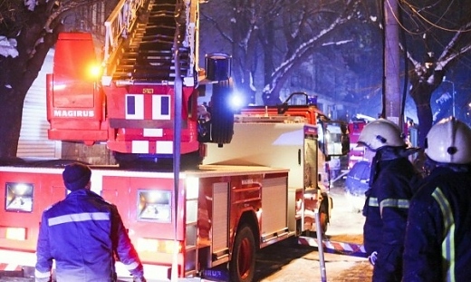 Новогодишната нощ в Бургас не се размина без инциденти, три пожара помрачиха празника