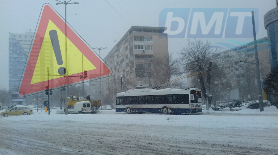 Внимание! Оранжев кода предупреждава за силен вятър и снеговалеж утре в Бургаско