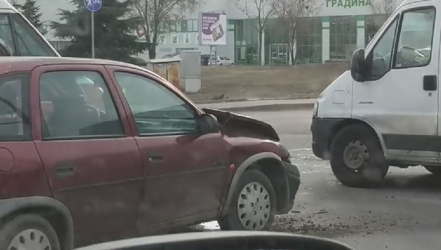 Лъскав \