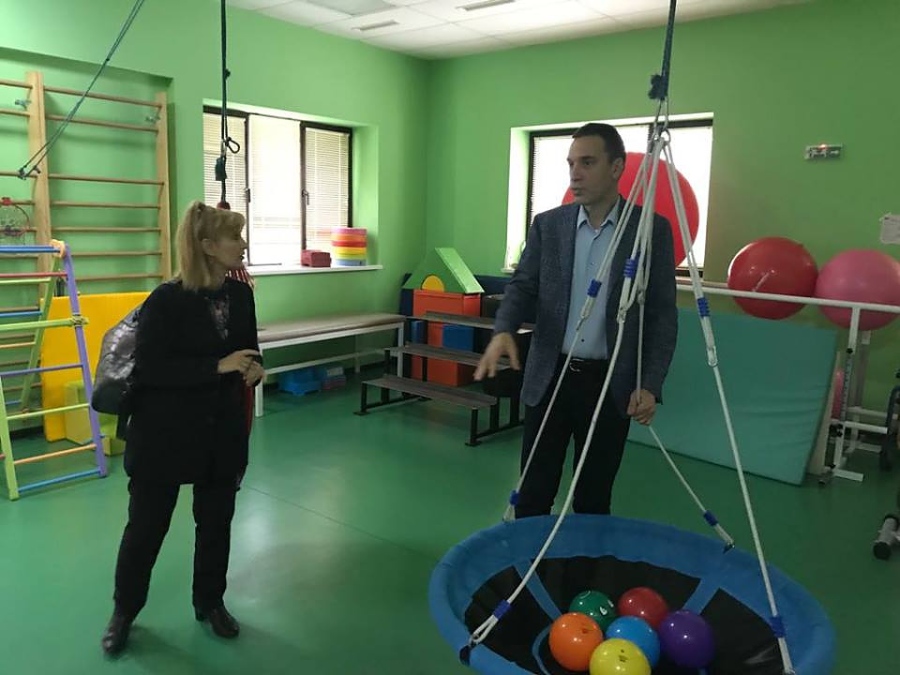 Оборудват модерно отделните кабинети на Дневния център за деца с увреждания в Морската градина