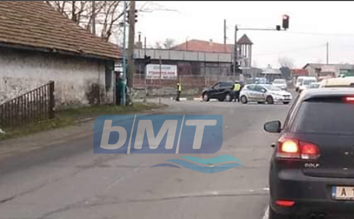 Бургас осъмна под полицейска блокада: Спецчасти с качулки търсят опасни крадци! (СНИМКИ)