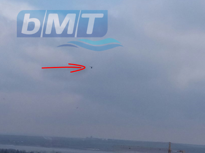 Няколко военни хеликоптера стреснаха бургазлии, ето какво правят над морския град! (СНИМКИ)