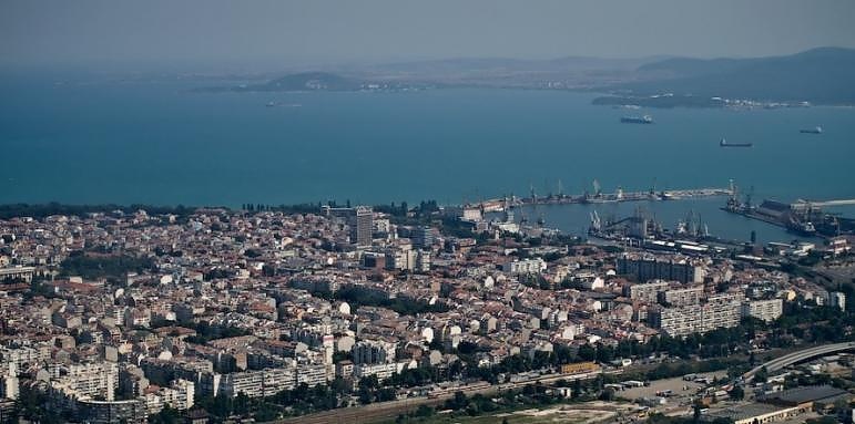 Близо десет слаби земетресения са регистрирани в морето край Бургас, има ли повод за притеснение?