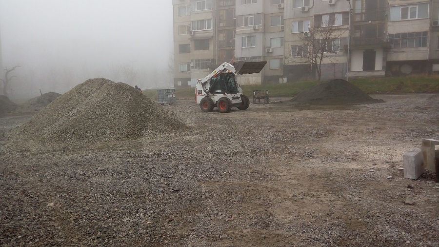 Добра новина за бургаските шофьори! Изгражда два нови паркинга в „Меден рудник“