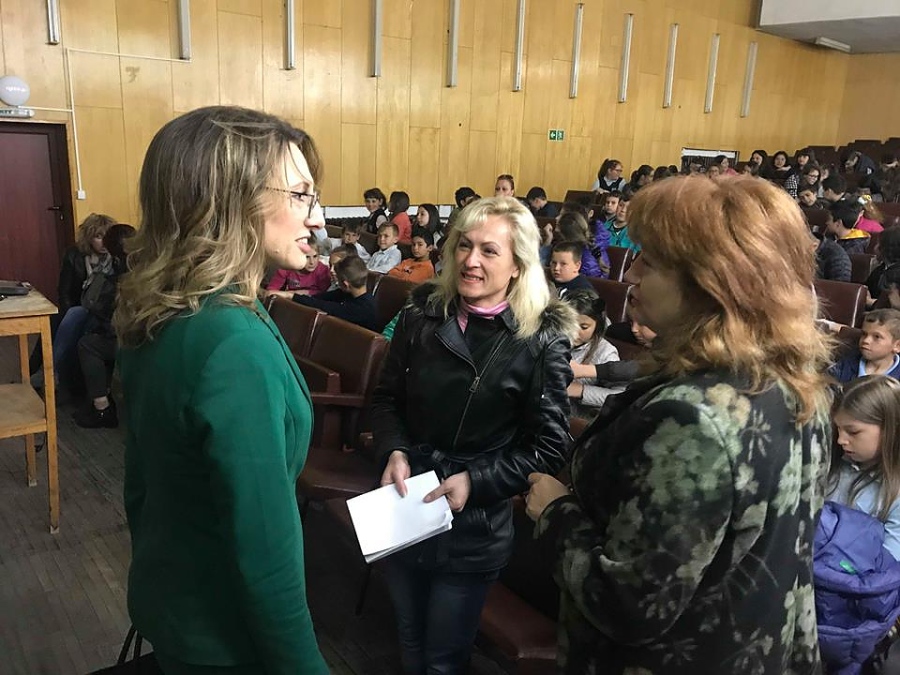 Народният представител Ася Пеева съдейства за провеждането на инициативата „Научи и предай“ в Ахелой