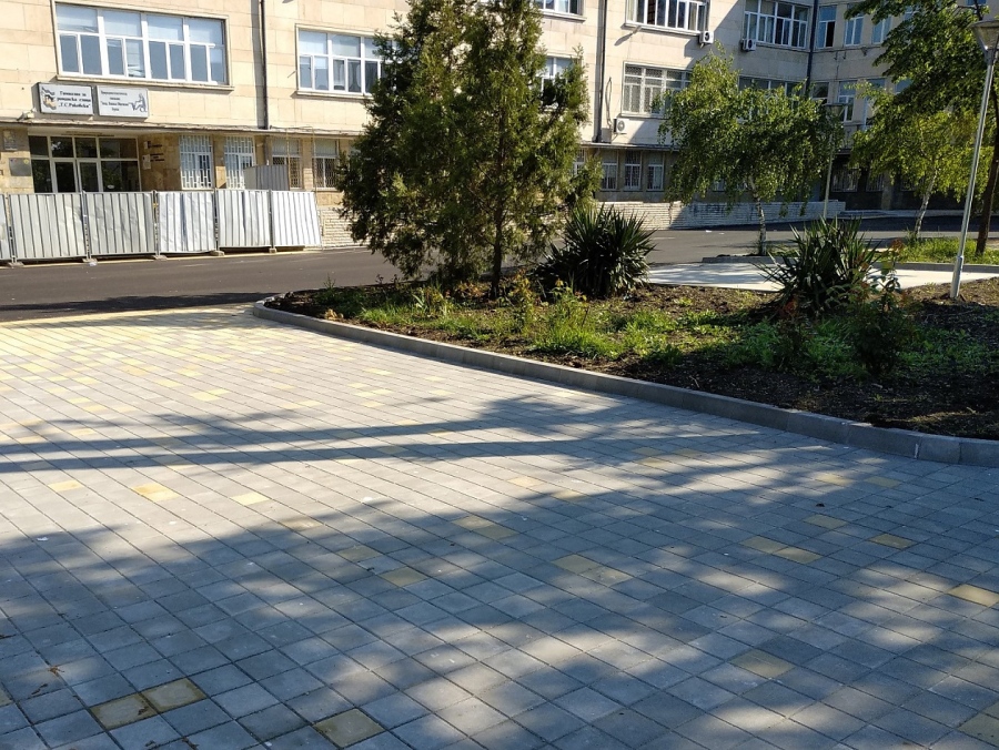 До края на месец май дворът на ПМГ/ГРЕ \