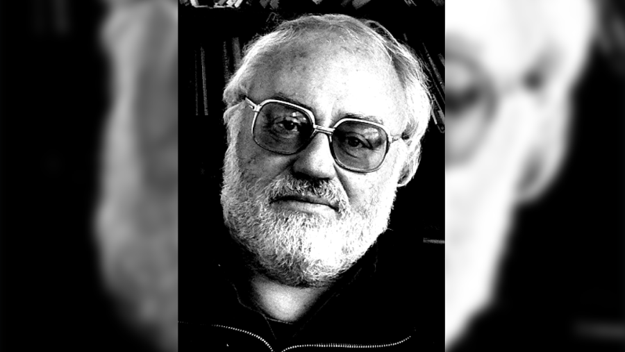 Тъжна вест за Бургас! Напусна ни поетът Манол Манолов