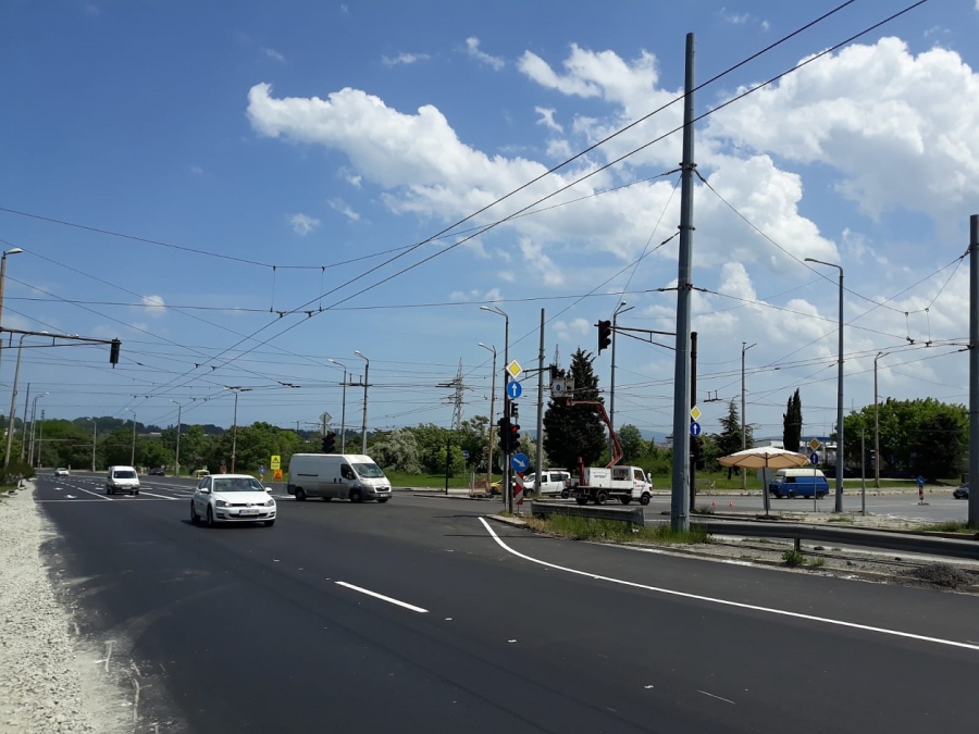 Край на задръстванията! Пуснаха движението и в двете платна на пътя за \