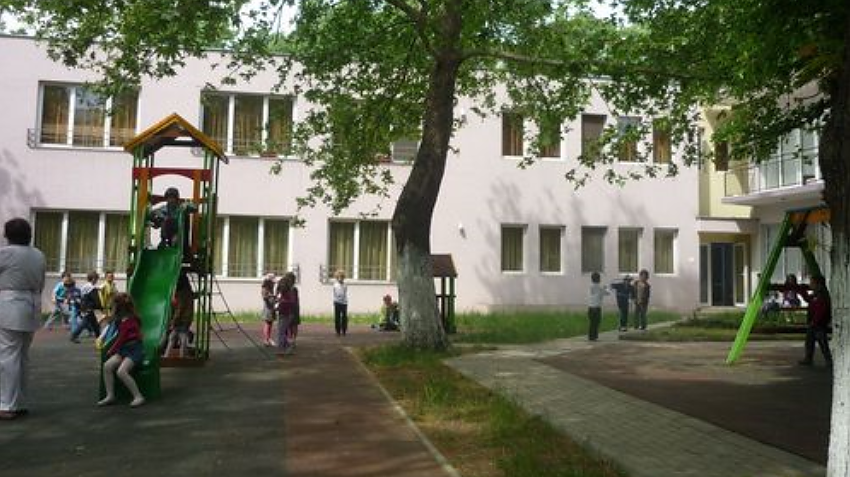 Незабавна проверка в бургаска детска градина след съмнение за натравяне с храна, ето резултата!