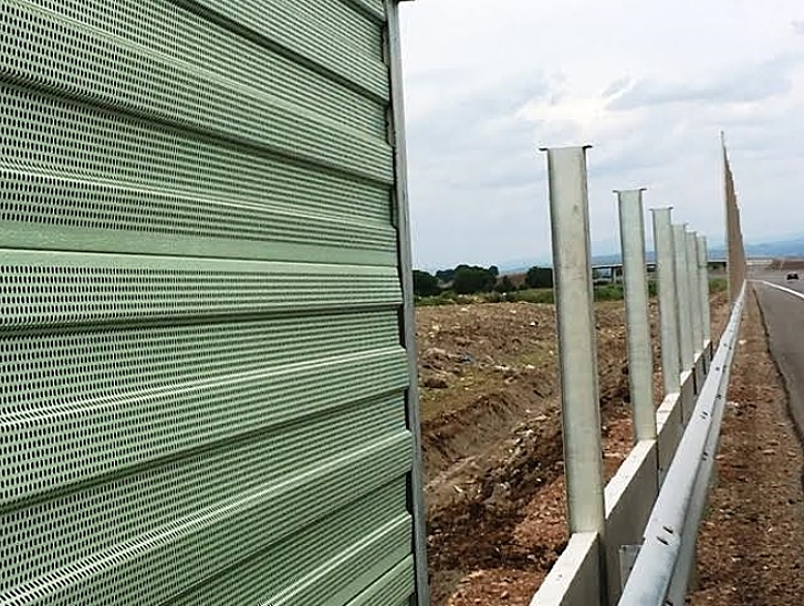 Започна изграждането на шумозащитна стена край бургаското летище, затворят лента от пътя Бургас-Поморие