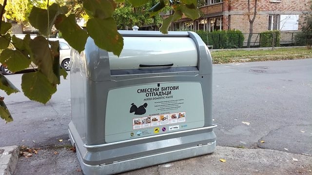Стартира подмяната на контейнерите за отпадъци в комплексите на Бургас