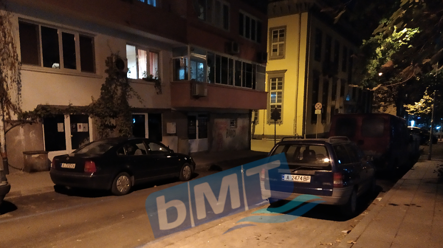 Зловеща находка! Съпруга намери мъжа си прострелян в главата в центъра на Бургас