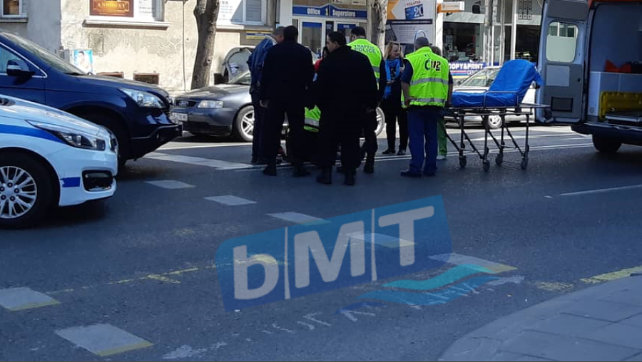 „БМВ“ прегази възрастен мъж на пешеходна пътека в центъра на Бургас