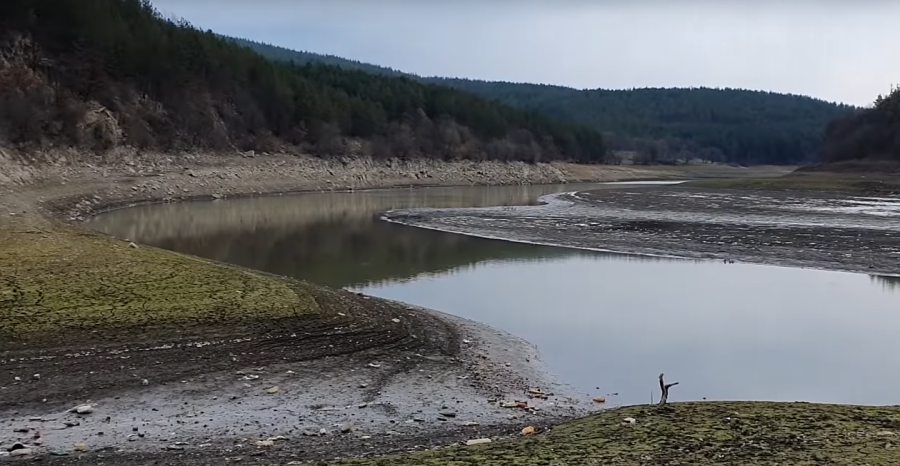 Ще се стигне ли до режим на водата и в Бургас? Видео плаши, че язовир „Камчия“ пресъхва