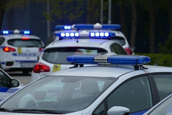 Пиян шофьор спретна луда гонка с полицията в Бургас, за капак блъсна патрулката