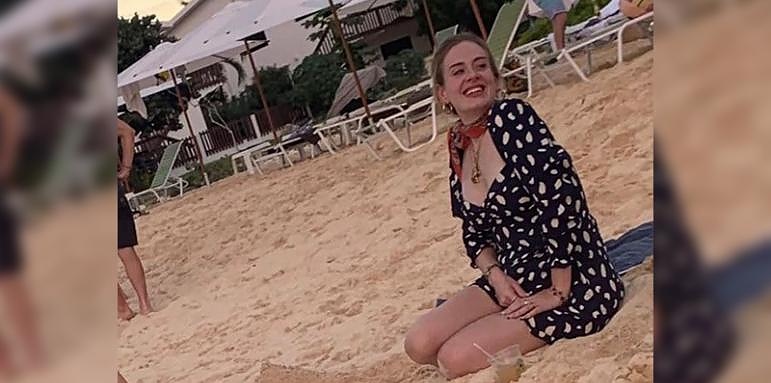 Адел е по-слаба от всякога, папараци я снимаха на плажa на о-в Ангуила