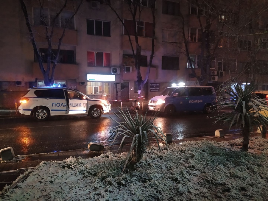 Извънредно! Труп лежи в бургаския ж.к. \