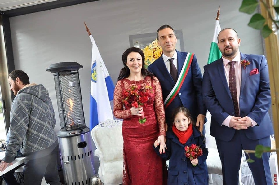 Ето колко влюбени двойки ще си кажат „Да“ навръх \