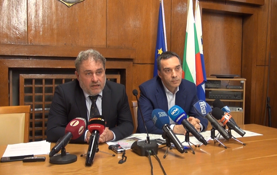 Министърът на културата рече и отсече в Бургас: Няма да се събаря сградата на „Хеликона“!