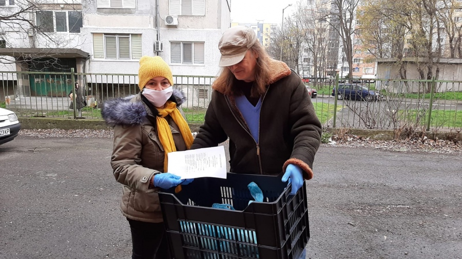 Доставят топъл обяд и на 20 служили достойно на родината военни