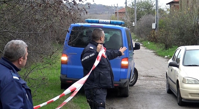 Възрастен мъж закла свой приятел след пиянски запой в карнобатско село