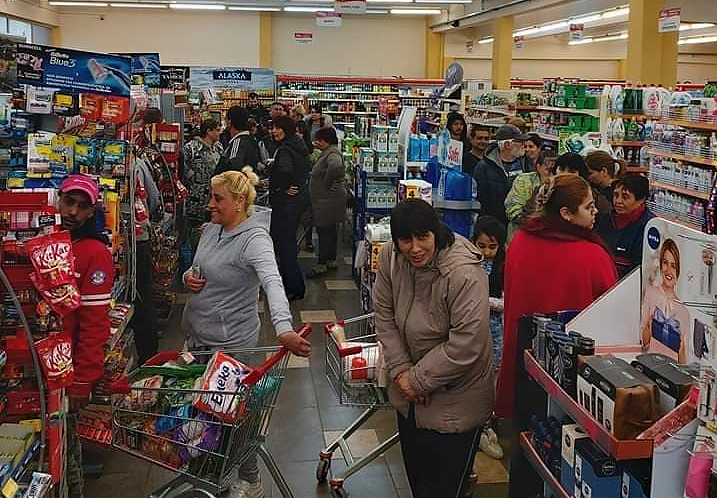 Окончателно: Веригите са задължени да предлагат първо българските стоки