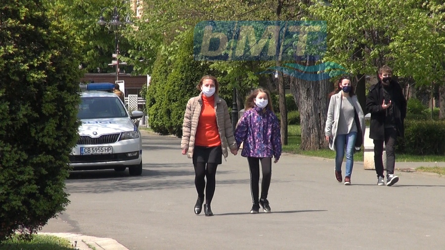 Маските вече не са задъллжителни, отпада и още една забрана
