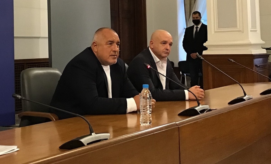 Бойко Борисов: Щабът ме умолява да спрете да се гаврите с тях!