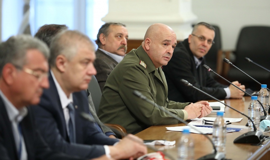 Броят на заразените от COVID-19 у нас нараства, нови три случая в Бургас