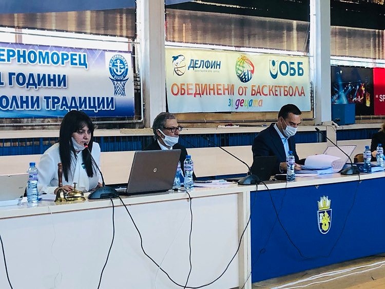 С 20% по-ниски такси за масите на открито Бургас продължата да подпомага рестораньорите