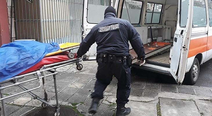 Жестоко убийство в Бургас! Жена уби зверски възрастната си майка в ж.к. \