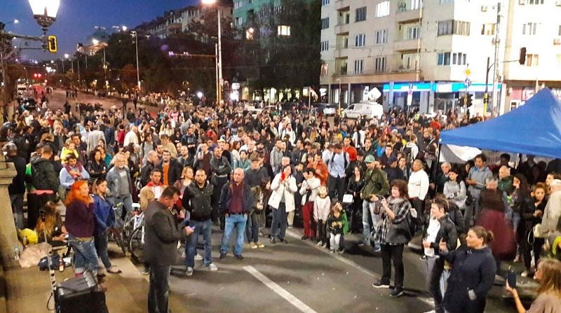 София под блокада! Кошмарен трафик заради протеста, затворени са възлови булеварди