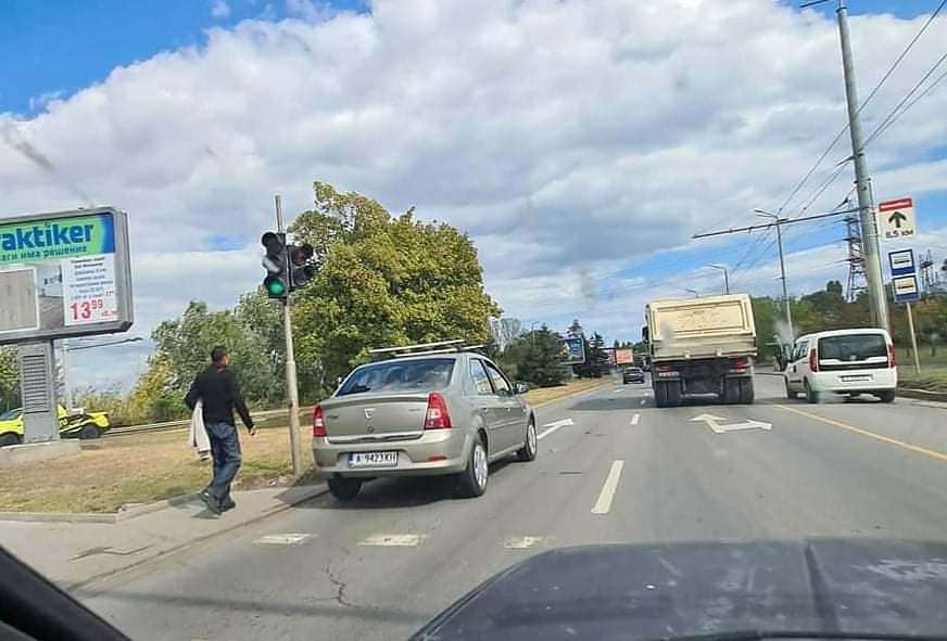 Трагедия! Лек автомобил прегази и уби възрастна жена край ж.к. \
